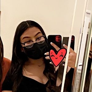 Meet your Posher, Natalie